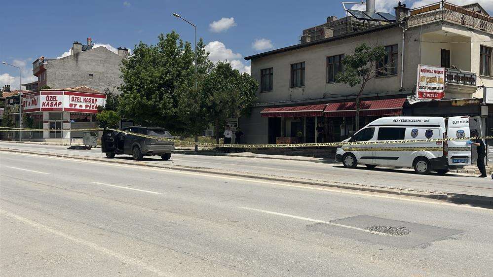 Konya’da yürek yakan veda! Ayşenur Can’ı son yolculuğuna babası uğurladı 7
